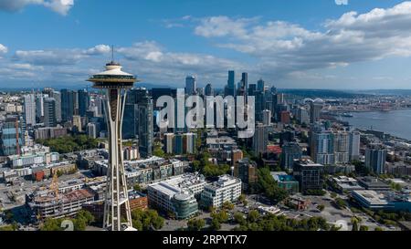 Seattle, WA, USA. September 2023. Luftaufnahme der Seattle Space Needle im Viertel Lower Queen Anne. (Bild: © Walter G Arce SR Grindstone Medi/ASP) NUR REDAKTIONELLE VERWENDUNG! Nicht für kommerzielle ZWECKE! Stockfoto