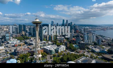 Seattle, WA, USA. September 2023. Luftaufnahme der Seattle Space Needle im Viertel Lower Queen Anne. (Bild: © Walter G Arce SR Grindstone Medi/ASP) NUR REDAKTIONELLE VERWENDUNG! Nicht für kommerzielle ZWECKE! Stockfoto