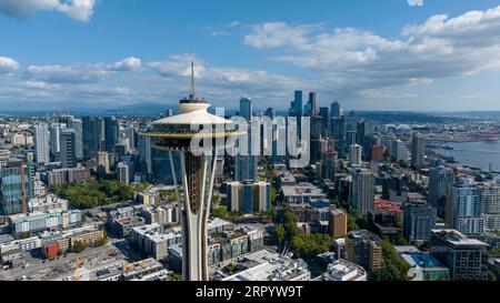 Seattle, WA, USA. September 2023. Luftaufnahme der Seattle Space Needle im Viertel Lower Queen Anne. (Bild: © Walter G Arce SR Grindstone Medi/ASP) NUR REDAKTIONELLE VERWENDUNG! Nicht für kommerzielle ZWECKE! Stockfoto