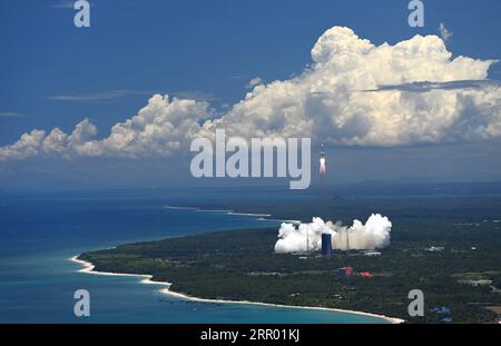 200723 -- WENCHANG, 23. Juli 2020 -- Eine Marssonde wird auf einer langen März-5-Rakete von der Wenchang-Raketenstartstelle in der südchinesischen Provinz Hainan am 23. Juli 2020 gestartet. EyesonSciCHINA-HAINAN-WENCHANG-LONG MÄRZ-5-RAKETE-MARS PROBECN GuoxCheng PUBLICATIONxNOTxINxCHN Stockfoto