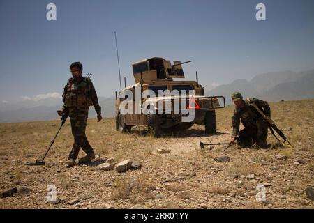 200723 -- JALALABAD, 23. Juli 2020 -- afghanische Soldaten nehmen am 23. Juli 2020 an einer Militäroperation im Qelgho-Gebiet des Khogyani-Bezirks der Provinz Nangarhar im Osten Afghanistans Teil. Die afghanischen Sicherheitskräfte der Regierung töteten am Mittwoch 31 Taliban-Militante und verwundeten 15 weitere in der östlichen Provinz Nangarhar, sagte das Verteidigungsministerium des Landes am Donnerstag. Foto von /Xinhua AFGHANISTAN-NANGARHAR-MILITÄROPERATION SaifurahmanxSafi PUBLICATIONxNOTxINxCHN Stockfoto