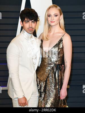 Los Angeles, Usa. September 2023. Foto vom 24. Februar 2019 von Joe Jonas und Sophie Turner, die an der Vanity Fair Oscar Party 2019 in Los Angeles, KALIFORNIEN, USA teilnahmen. Joe Jonas und Sophie Turner gehen ihre eigenen Wege. Die Sängerin reichte am Dienstag in Miami Dade County eine Scheidungsklage in Florida ein. In der Petition heißt es, dass die Ehe „unwiederbringlich gebrochen“ sei, um die Auflösung zu rechtfertigen. Foto: David Niviere/ABACAPRESS.COM Abaca Press/Alamy Live News Stockfoto