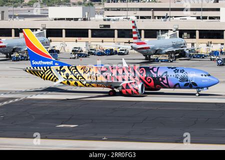 Die neue Sonderlackierung der Southwest Airlines im Hawaii-Bundesstaat heißt Imua One und zeigt die Luft der einheimischen Inselbewohner. Stockfoto