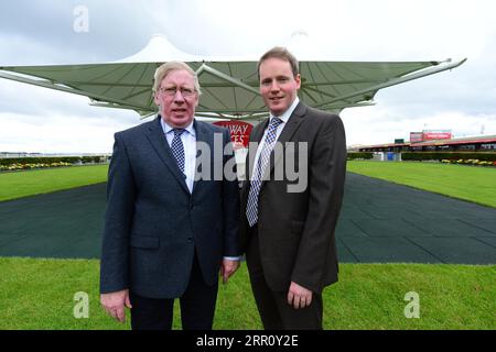 Dateifoto vom 27. Juli 2015 von Michael Moloney (rechts), dessen Pferd My Gift to You ein Tipp für die 5,14 in Hexham ist. Ausgabedatum: Mittwoch, 6. September 2023. Stockfoto