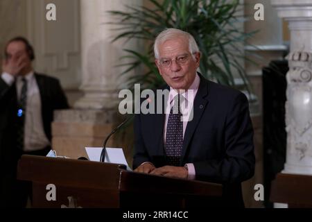 200903 -- KAIRO, 3. September 2020 -- der hohe Vertreter der EU für Außen- und Sicherheitspolitik Josep Borrell spricht auf einer gemeinsamen Pressekonferenz mit dem ägyptischen Außenminister Sameh Shoukry, der am 3. September 2020 in Kairo, Ägypten, nicht im Bild war. Borrell führte am Donnerstag in Kairo Gespräche mit Sameh Shoukry über regionale Themen wie die libysche Krise, die Palästinenserfrage und Äthiopiens Staudamm am Nil. STR/Xinhua EGYPT-CAIRO-FM-EU-JOSEP BORRELL-VISIT Stringer PUBLICATIONxNOTxINxCHN Stockfoto