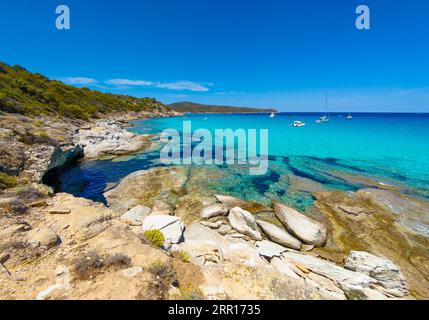 Korse (Frankreich) - Korsika ist eine touristische französische Insel im Mittelmeer, mit wunderschönen Stränden. Hier Sentier du littoral Saint-Florent, Plage de Lotu Stockfoto