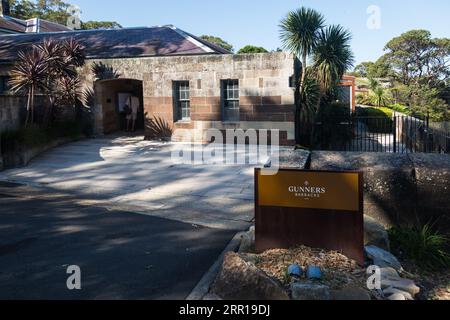 Gunners Barracks, Headland Park, Mosman, NSW, Australien. Das Gebäude selbst ist ein schönes Beispiel für die Militärarchitektur aus dem 19. Jahrhundert, die aus lokalen Bauwerken gefertigt wurde Stockfoto