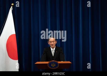 200917 -- PEKING, 17. September 2020 -- Yoshihide Suga, Japans neuer Premierminister, spricht während einer Pressekonferenz in Tokio, Japan, 16. September 2020. Yoshihide Suga, der neue Führer der regierenden Liberaldemokratischen Partei, wurde als neuer Premierminister Japans gewählt, um Shinzo Abe in einer außerordentlichen Parlamentssitzung am Mittwoch zu folgen. /Pool über Xinhua XINHUA FOTOS DES TAGES CarlxCourt PUBLICATIONxNOTxINxCHN Stockfoto
