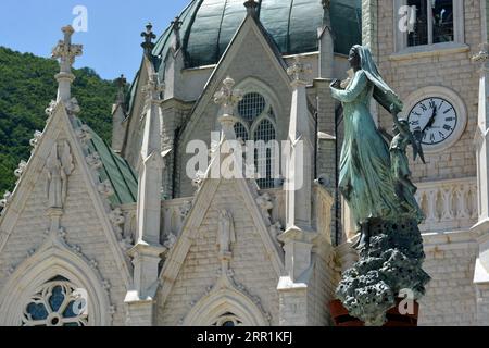 Castelpetroso, Molise, Italien 07/16/2023 die heilige Basilika Maria Santissima Addolorata. Stockfoto