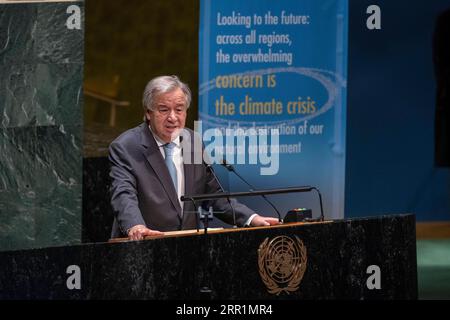 200921 -- VEREINTEN NATIONEN, 21. September 2020 -- UN-Generalsekretär Antonio Guterres spricht am 21. September 2020 im UN-Hauptquartier in New York an einem Treffen auf hoher Ebene zum Gedenken an den 75. Jahrestag der UNO. Guterres forderte am Montag die internationale Gemeinschaft auf, zusammenzuarbeiten, um die globale Governance zu verbessern, und stellte fest, dass die Organisation weltweit benötigt wird. Eskinder Debebe/UN Photo/Handout via Xinhua UNITED NATIONS-75 years-GUTERRES-SPEECH WangxYingtonglian/UNPhoto/EskinderDebebe PUBLICATIONxNOTxINxCHN Stockfoto