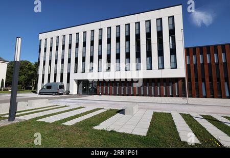 Rostock, Deutschland. September 2023. Auf einer Pressekonferenz im Naval Command and Control Center werden Informationen über das Hauptmanöver „Northern Coasts“ gegeben. Ab dem 09-23. September 2023 werden rund 30 Schiffe, U-Boote, bis zu 15 Flugzeuge und verschiedene Landeeinheiten gemeinsam in der Ostsee während des Großmanövers „Nordküsten“ unter deutschem Kommando trainiert. Quelle: Bernd Wüstneck/dpa/Alamy Live News Stockfoto