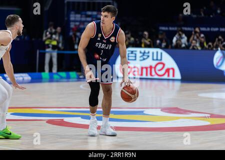 Manila, Philippinen. September 2023. Bogdan Bogdanovic aus Serbien wurde während des Viertelfinals der FIBA Basketball World Cup 2023 zwischen Serbien und Litauen in der Mall of Asia Arena-Manila in Aktion gesehen. Endstand: Serbien 87:68 Litauen. Quelle: SOPA Images Limited/Alamy Live News Stockfoto