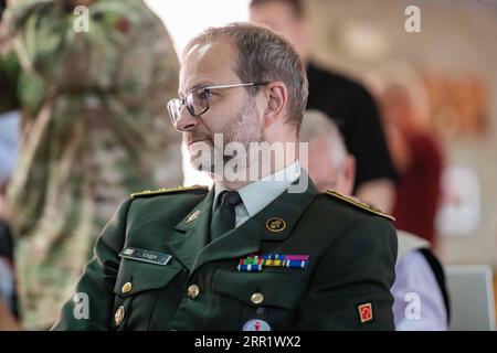 Heverlee, Belgien. September 2023. Generalleutnant (***) Thierry Esser ist auf einer Pressekonferenz der belgischen Verteidigung zu sehen, auf der die Einstellungspläne für 2024 am Mittwoch, den 6. September 2023, in Heverlee vorgestellt werden. Die Verteidigung hat 2024 mehr als 4000 freie Stellen für die gesamte Verteidigungsorganisation, 2500 Stellen für aktive Soldaten, 460 freie Stellen für zivile Mitarbeiter und 1050 freie Stellen für Reservisten. BELGA PHOTO JONAS ROOSENS Credit: Belga News Agency/Alamy Live News Stockfoto