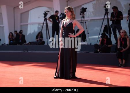 Venedig, Italien. September 2023. Sara Lazzaro nimmt am 80. Internationalen Filmfestival von Venedig am 2. September 2023 in Venedig, Italien, an einem roten Teppich für den Film „Adagio“ Teil. (Foto von Luca Carlino/NurPhoto)0 Credit: NurPhoto SRL/Alamy Live News Stockfoto