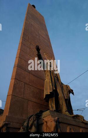 Das Parnell Monument an der Spitze der O’Connell Street in Dublin ist Charles S. Parnell gewidmet, der vergeblich für die Home Rule für Irland kämpfte. Stockfoto