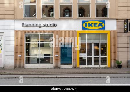 Kopenhagen, Dänemark, 16. Oktober 2022: Store Front of the IKEA Planning Studio on Vesterbrogade Stockfoto