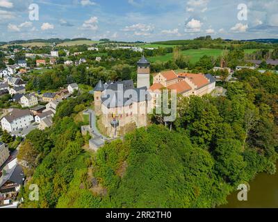 Die Burg Voigtsberg, später Burg Voigtsberg genannt, ist eine typische Bergburg des Hochmittelalters, die später zu einer Burg umgebaut wurde Stockfoto