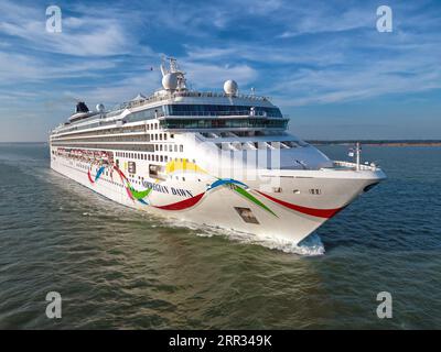 Norwegian Dawn ist ein Kreuzfahrtschiff der Libra-Klasse, das von der Norwegian Cruise Line (NCL) betrieben wird. Stockfoto