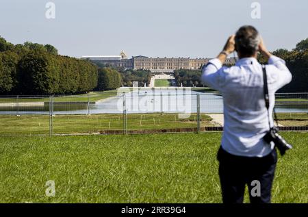 VERSAILLES - das Schloss von Versailles, wo unter anderem Springreiter und Dressurreiter im Vorfeld der Olympischen Spiele 2024 in Paris bei der Tour für Journalisten aktiv werden. ANP REMKO DE WAAL Stockfoto