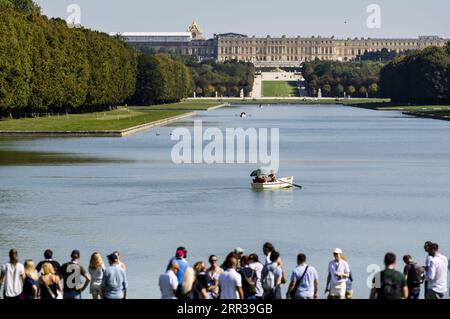 VERSAILLES - das Schloss von Versailles, wo unter anderem Springreiter und Dressurreiter im Vorfeld der Olympischen Spiele 2024 in Paris bei der Tour für Journalisten aktiv werden. ANP REMKO DE WAAL Stockfoto