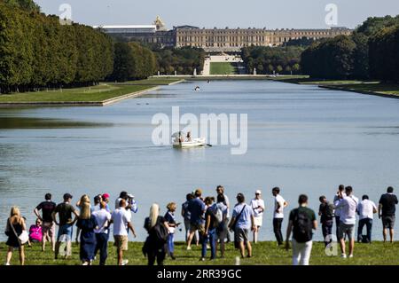 VERSAILLES - das Schloss von Versailles, wo unter anderem Springreiter und Dressurreiter im Vorfeld der Olympischen Spiele 2024 in Paris bei der Tour für Journalisten aktiv werden. ANP REMKO DE WAAL Stockfoto