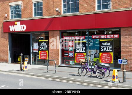 Verkaufsschluss in einer Filiale von Wilko Stores, in der High Street, Driffield, East Yorkshire, England, Großbritannien Stockfoto