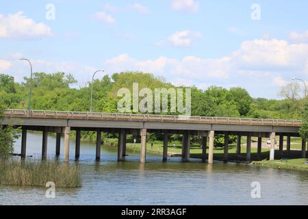 Um den Metroplex vor der HITZE des Sommers Stockfoto