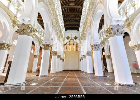 Toledo, Spanien - 27. Juni 2021: Das Toledo Sephardic Museum ist ein Nationalmuseum, das sich der Geschichte, Kultur und dem Erbe der Jewis der Stadt widmet Stockfoto