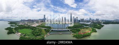 201106 -- PEKING, 6. November 2020 -- Luftaufnahme vom 17. September 2020 zeigt die Houhai-Gegend im Nanshan-Bezirk von Shenzhen, südchinesische Provinz Guangdong. Xinhua Schlagzeilen: Bis zum nächsten märz, was erwartet man von Chinas Entwicklungsstrategien bis 2035 ChenxYehua PUBLICATIONxNOTxINxCHN Stockfoto