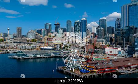 Seattle, WA, USA. September 2023. Luftaufnahme von Seattle, Washington. Es ist eine Hafenstadt an der Westküste der Vereinigten Staaten. Sie ist die bevölkerungsreichste Stadt sowohl im Bundesstaat Washington als auch im Pazifischen Nordwesten Nordamerikas. (Bild: © Walter G Arce SR Grindstone Medi/ASP) NUR REDAKTIONELLE VERWENDUNG! Nicht für kommerzielle ZWECKE! Stockfoto