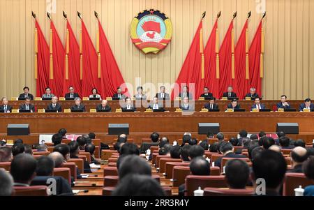 201109 -- PEKING, 9. November 2020 -- der Ständige Ausschuss des 13. Nationalen Komitees der Politischen Konsultativkonferenz des chinesischen Volkes CPPCC hält seine 14. Sitzung ab. der Schwerpunkt liegt auf dem Studium und der Befolgung des Geistes der fünften Plenartagung des Zentralkomitees der 19. Kommunistischen Partei Chinas (KPCh) in Peking, der Hauptstadt Chinas, am 9. November 2020. Der chinesische Ministerpräsident Li Keqiang, Mitglied des Ständigen Ausschusses des Politbüros des ZK, legte auf Einladung auf der Tagung einen Bericht vor. Wang Yang, auch Mitglied des Ständigen Ausschusses des Politischen Büros von Stockfoto