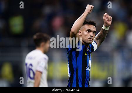 Lautaro Martinez vom FC Internazionale feiert, nachdem er während des Fußballspiels der Serie A zwischen dem FC Internazionale und dem ACF Fiorentina ein Tor erzielt hat. Stockfoto