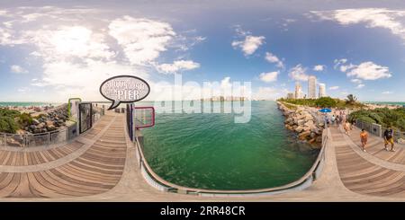 360 Grad Panorama Ansicht von Miami Beach, FL, USA - 3. September 2023: 360 Foto South Pointe Park Pier 2023