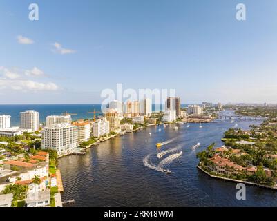 Boote im Fort Lauderdale Labor Day Weekend Traffic Stockfoto