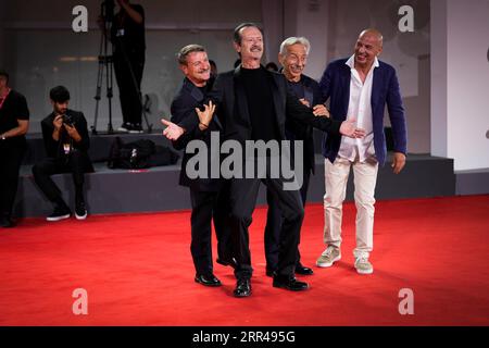 Venedig, Italien. September 2023. Aldo Baglio, Giovanni Storti, Rocco Papaleo und Giacomo Poretti verleihen dem Film Italy Best Movie Award 2023 während des 80. Internationalen Filmfestivals von Venedig am 3. September 2023 in Venedig, Italien. (Foto von Daniele Cifala/NurPhoto) Credit: NurPhoto SRL/Alamy Live News Stockfoto