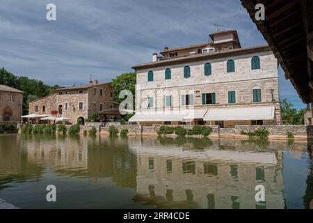 Thermalbad im historischen Zentrum von Bagno Vignoni Stockfoto