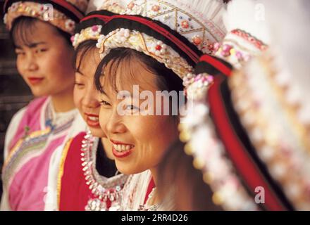 DALI, Yunnan: Junge unverheiratete Bai-Nationalität Stockfoto