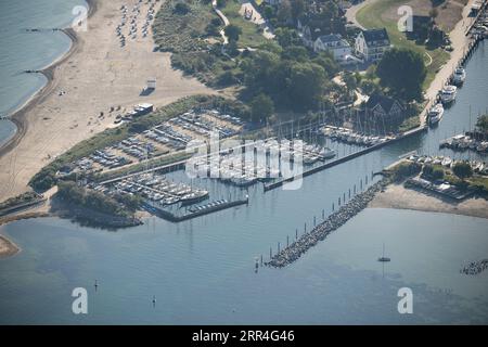 Timmendorfer Strand, Deutschland. September 2023. Boote liegen im Hafen von Niendorf. Quelle: Sebastian Gollnow/dpa/Alamy Live News Stockfoto