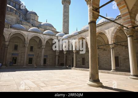 Suleymaniye-Moschee in Istanbul. Eine majestätische Moschee auf einem Hügel in Istanbul. Stockfoto