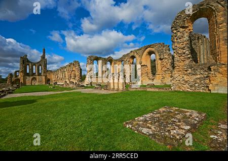 Byland Abbey Ruins, die zum 1. Grades zählende Cistercian Abbey in Rydale, North Yorkshire, ist eine historische Ruine im North Yorkshire Moors National Park Stockfoto