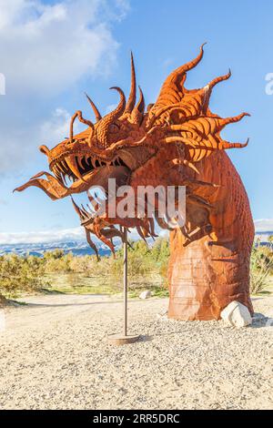 Borrego Springs, Kalifornien, USA. Februar 2019. Geschweißte Stahlskulptur eines Drachen von Ricardo Breceda. Stockfoto