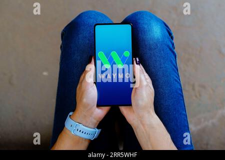 Brasilien. September 2023. In dieser Abbildung wird das Waymo-Logo auf einem Smartphone-Bildschirm angezeigt. (Bild: © Rafael Henrique/SOPA Images via ZUMA Press Wire) NUR REDAKTIONELLE VERWENDUNG! Nicht für kommerzielle ZWECKE! Stockfoto