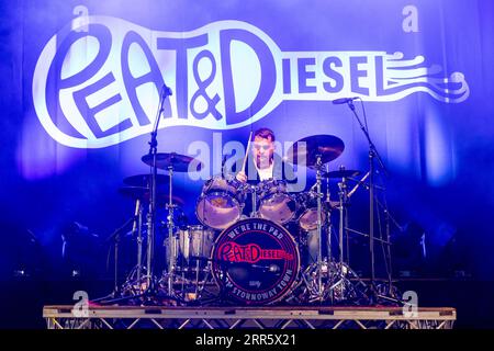 Edinburgh, Großbritannien. September 2023. Torf und Diesel treten am Sonntag, den 3. September 2023, Live auf dem Edge Festival im Lilliardsedge Holiday Park & Golf Course auf. Credit: Alan Rennie/Alamy Live News Stockfoto