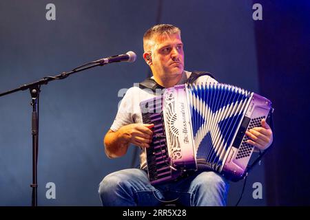 Edinburgh, Großbritannien. September 2023. Torf und Diesel treten am Sonntag, den 3. September 2023, Live auf dem Edge Festival im Lilliardsedge Holiday Park & Golf Course auf. Credit: Alan Rennie/Alamy Live News Stockfoto