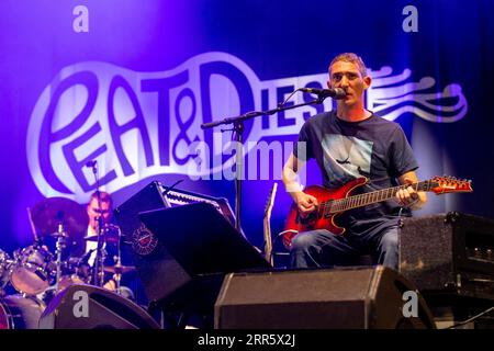 Edinburgh, Großbritannien. September 2023. Torf und Diesel treten am Sonntag, den 3. September 2023, Live auf dem Edge Festival im Lilliardsedge Holiday Park & Golf Course auf. Credit: Alan Rennie/Alamy Live News Stockfoto