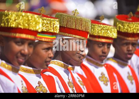 Äthiopien, Timkat - äthiopisch-orthodoxes fest der Taufe Jesu in Addis Abeba 210120 -- ADDIS ABEA, 20. Januar 2021 -- die Menschen feiern Timket, das jährliche äthiopische Epiphaniefestival, am 19. Januar 2021 in Addis Abeba, Äthiopien. Die Äthiopische Offenbarung, die weitestgehend als eine der hoch bewerteten öffentlichen Veranstaltungen Äthiopiens angesehen wird, ist eine dreitägige Affäre mit ausgeprägten religiösen und kulturellen Aktivitäten. ATHIOPIEN-ADDIS ABEBA-TIMKET FESTIVAL-FEIER MICHAELXTEWELDE PUBLICATIONXNOTXINXCHN Stockfoto