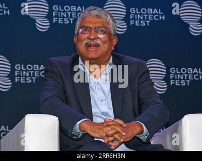 Mumbai, Indien. September 2023. Nandan Nilekani, Mitbegründer und nicht geschäftsführender Vorsitzender von Infosys, wird beim Global Fintech fest (GFF) in Mumbai lächelnd gesehen. Global Fintech fest ist eine globale Plattform, um die wichtigsten Interessenträger von Fintech-Unternehmen zu ermutigen, sich zu versammeln, um Ideen und Innovationen in den Bereichen Banken, Finanzen, digitale Zahlungen, Startups und neue Technologien auszutauschen. Quelle: SOPA Images Limited/Alamy Live News Stockfoto