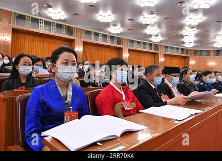 210307 -- PEKING, 7. März 2021 -- die zweite Plenarsitzung der vierten Sitzung des 13. Nationalen Komitees der politischen Konsultativkonferenz des chinesischen Volkes CPPCC findet am 7. März 2021 in der Großen Halle des Volkes in Peking, der Hauptstadt Chinas, statt. ZWEI SESSIONSCHINA-PEKING-CPPCC-JAHRESTAGUNG-ZWEITE PLENARSITZUNG CN LIXHE PUBLICATIONXNOTXINXCHN Stockfoto