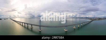 210313 -- PEKING, 13. März 2021 -- Luftbild aufgenommen am 12. September 2020 zeigt die Hong Kong-Zhuhai-Macao Brücke in Südchina. Xinhua Schlagzeilen: Die Greater Bay Area umfaßt neue Runde ausländischer Investitionen im Rahmen des neuen Fünfjahresplans ChenxYehua PUBLICATIONxNOTxINxCHN Stockfoto