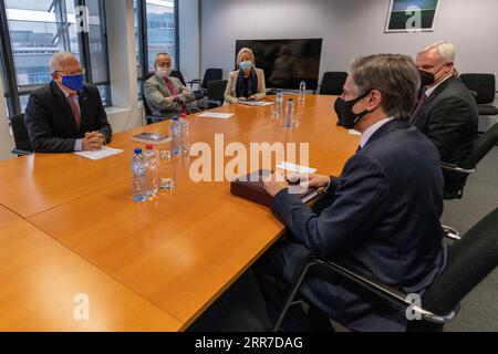 210326 -- BRÜSSEL, 26. März 2021 -- der hohe Vertreter der EU für Außen- und Sicherheitspolitik Josep Borrell 1st L trifft sich am 24. März 2021 in Brüssel, Belgien, mit dem US-Staatssekretär Antony blinken 2nd R. Blinken besuchte die Europäische Kommission am Mittwoch. Europäische Union/Handout über BELGIUM-BRUSSELS-EU-U.S.-BLINKEN-VISIT Xinhua PUBLICATIONxNOTxINxCHN Stockfoto